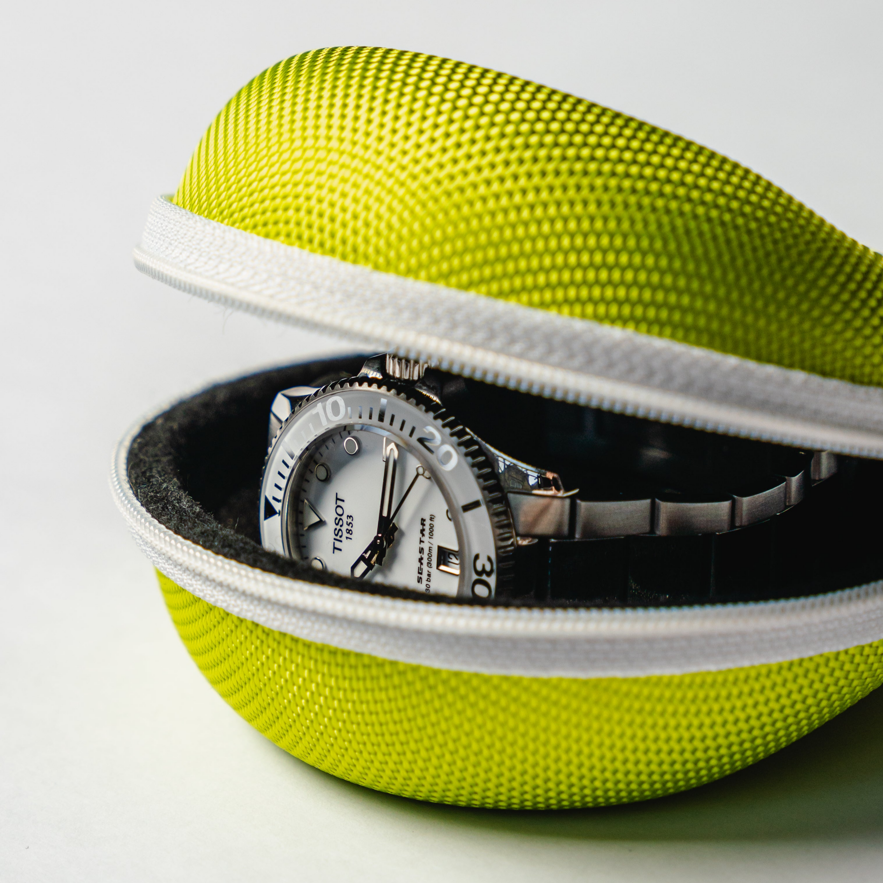 TISSOT DIVER INSIDE PREMIUM CASED IN TIME WATCH TRAVEL STORAGE CASE