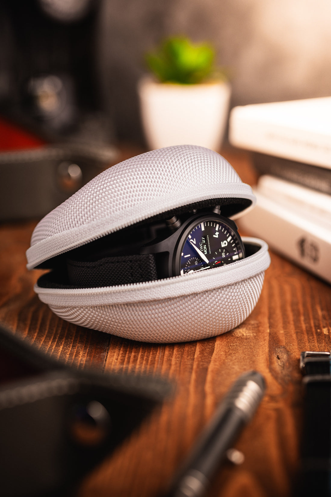 Secure Single Watch Travel Case - Reverse Panda
