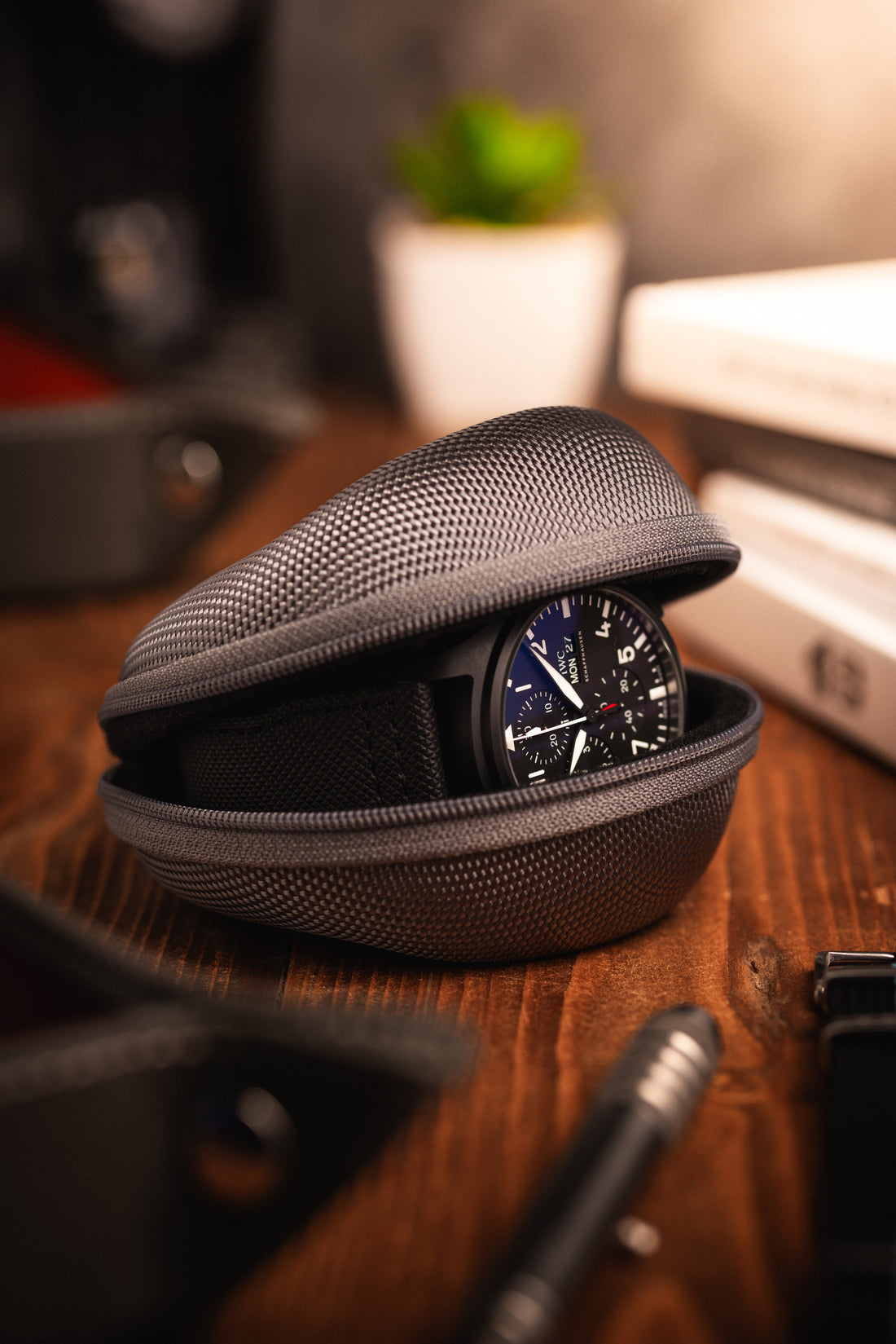 Secure Single Watch Travel Case - Tornado Grey